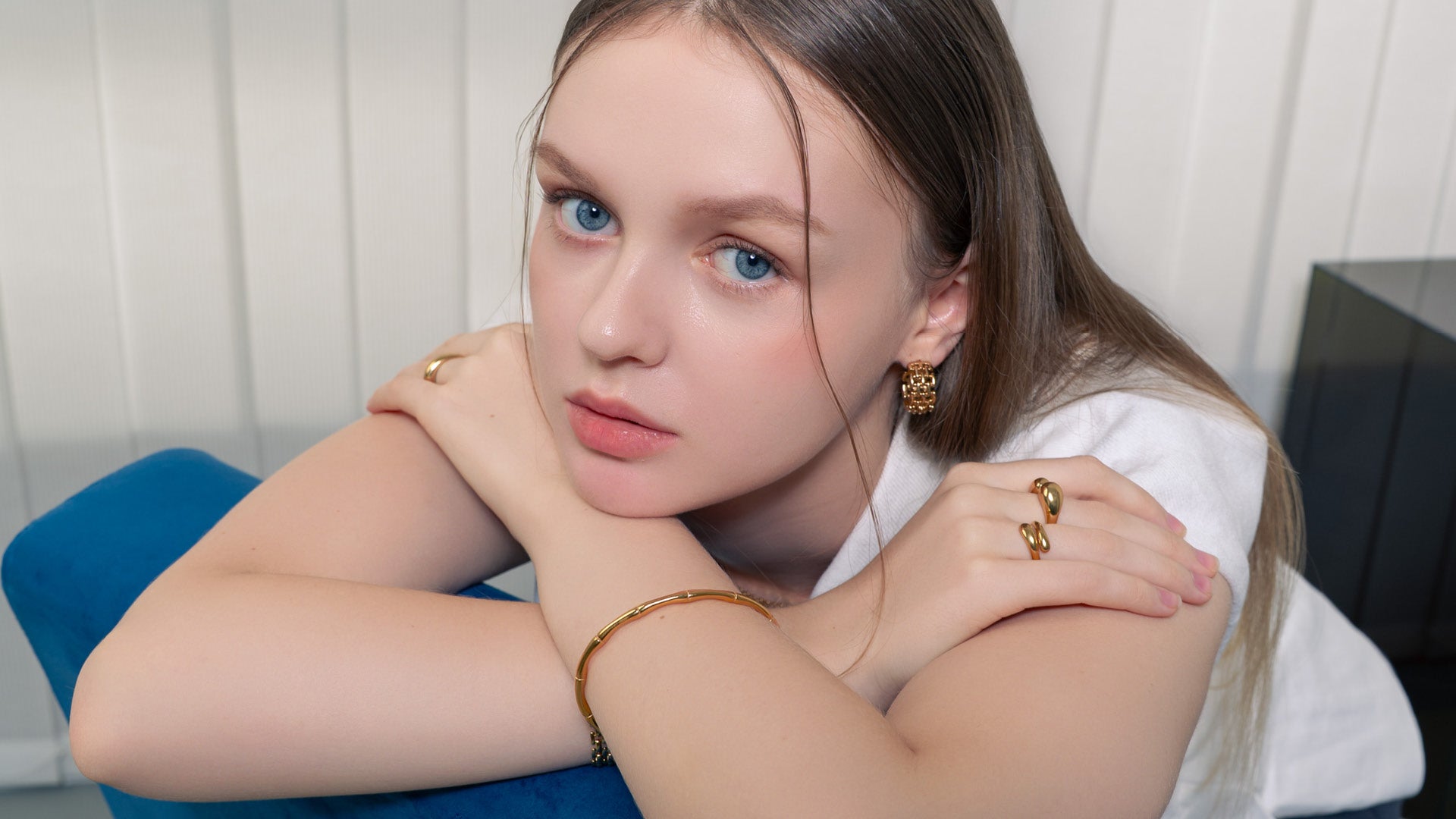 LAVANA Christmas jewellery collection banner featuring festive gold and silver pieces for holiday gifting