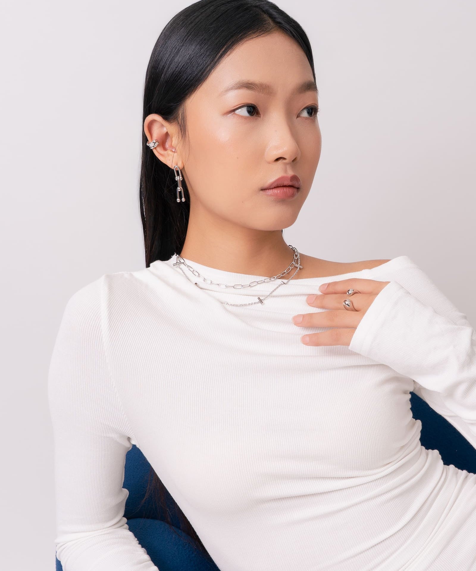 Aurora-Silver-Ear-Cuff-by-Lavana-on-trendy-Slim-cuff-with-lab-grown-diamond-row_2773f914-3a36-4066-9ad1-f571485d13ee