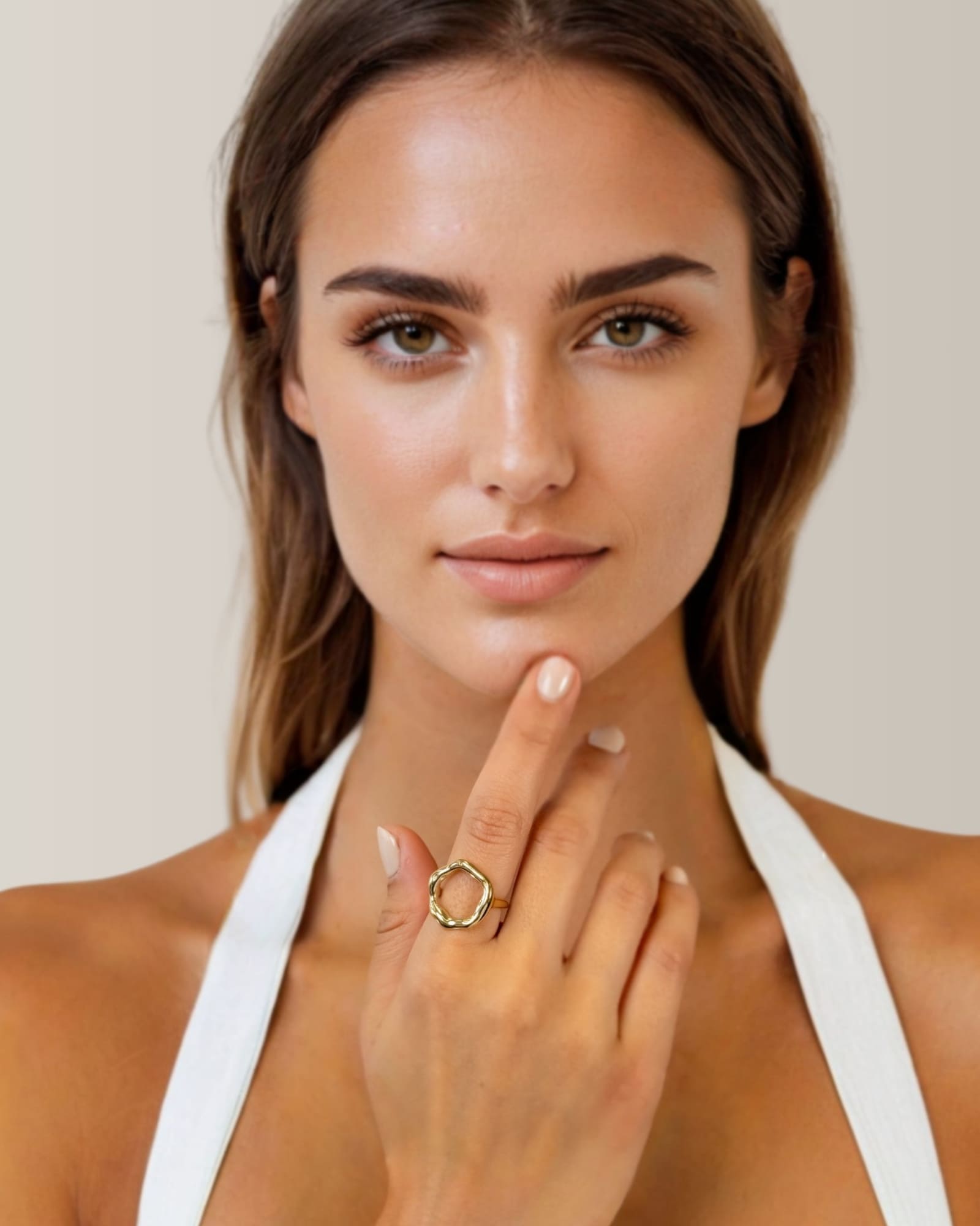Onda Gold Open Ring by Lavana on model with polished liquid wave silhouette